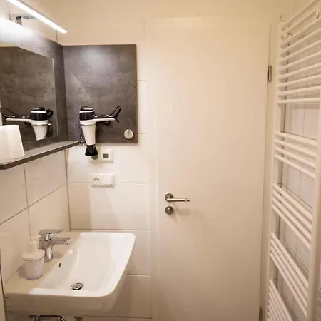 Ferienwohnung-2-strandnah-und-mit-strandkorb-im-haus-seeluft-in-duhnen