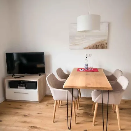 Ferienwohnung-2-strandnah-und-mit-strandkorb-im-haus-seeluft-in-duhnen * Cuxhaven