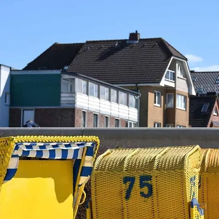 Ferienwohnung-2-strandnah-und-mit-strandkorb-im-haus-seeluft-in-duhnen *