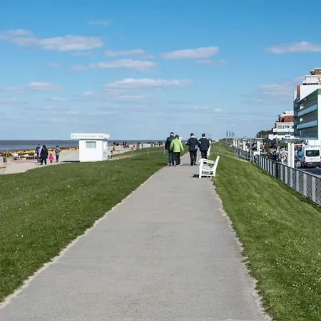 Ferienwohnung-2-strandnah-und-mit-strandkorb-im-haus-seeluft-in-duhnen *